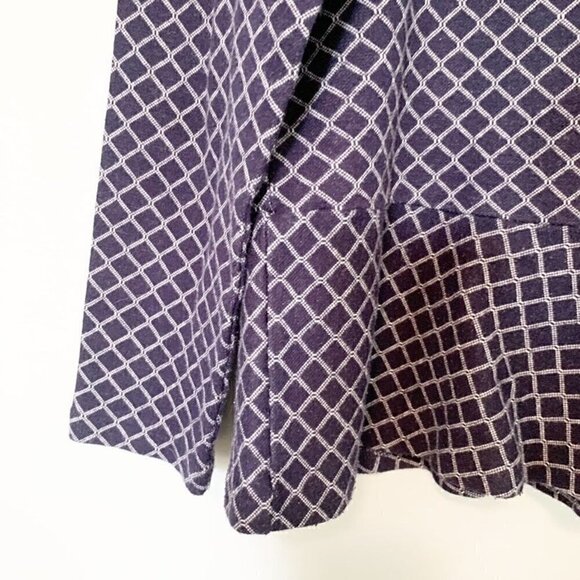 Talbots peplum long sleeve flutter top - Size Medium Petite - Picture 2 of 6